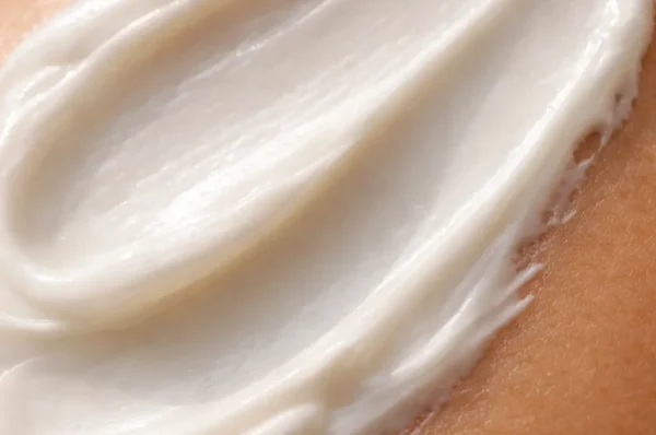 Best Moisturizers for Dry Skin in Pakistan (2026)